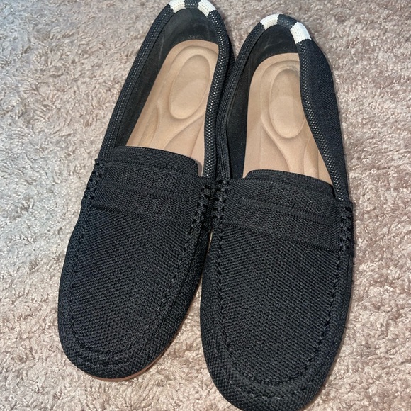 Women’s Black Loafers - Picture 2 of 5